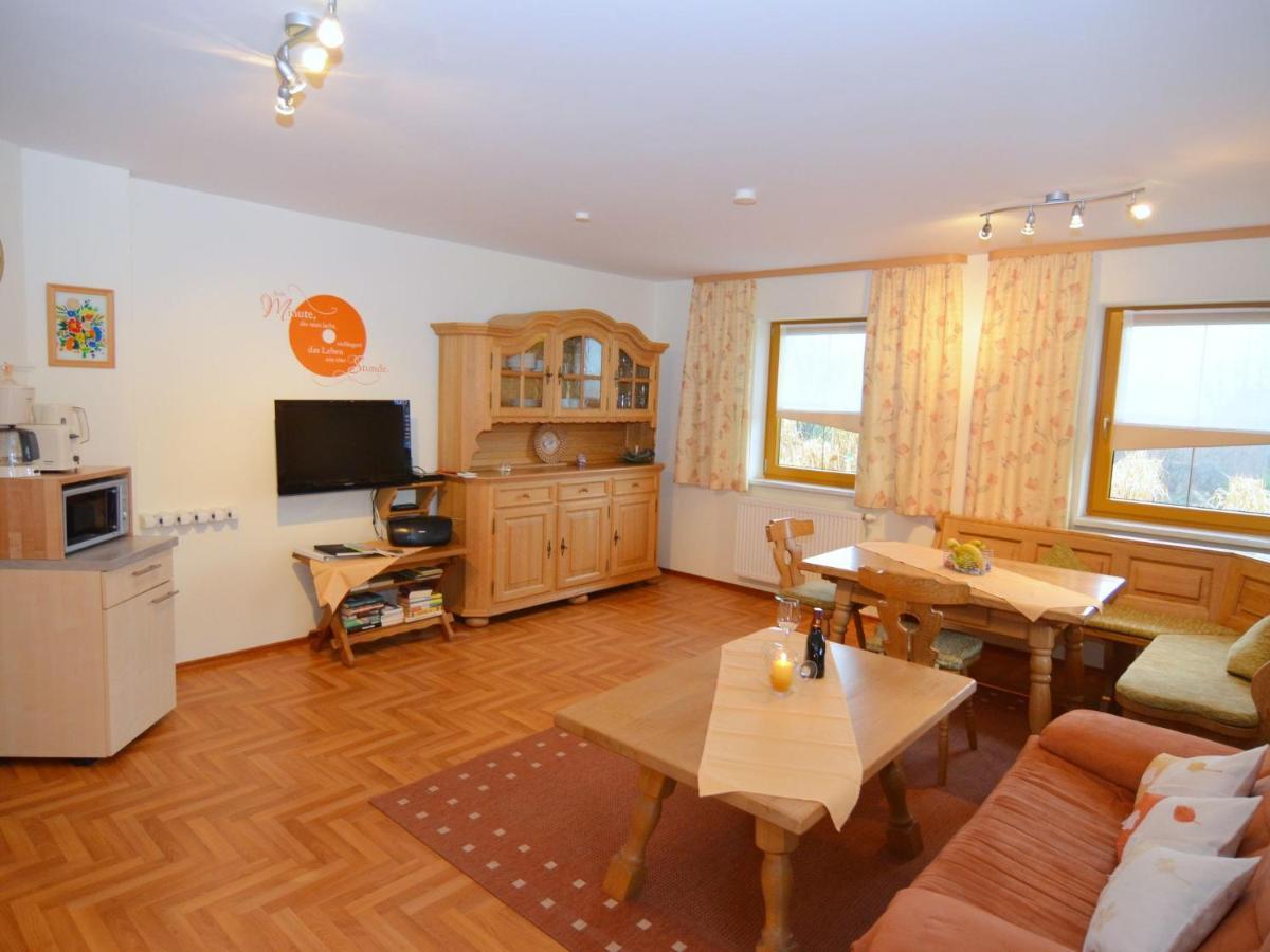 Flat With Swimming Pool In Prackenbach