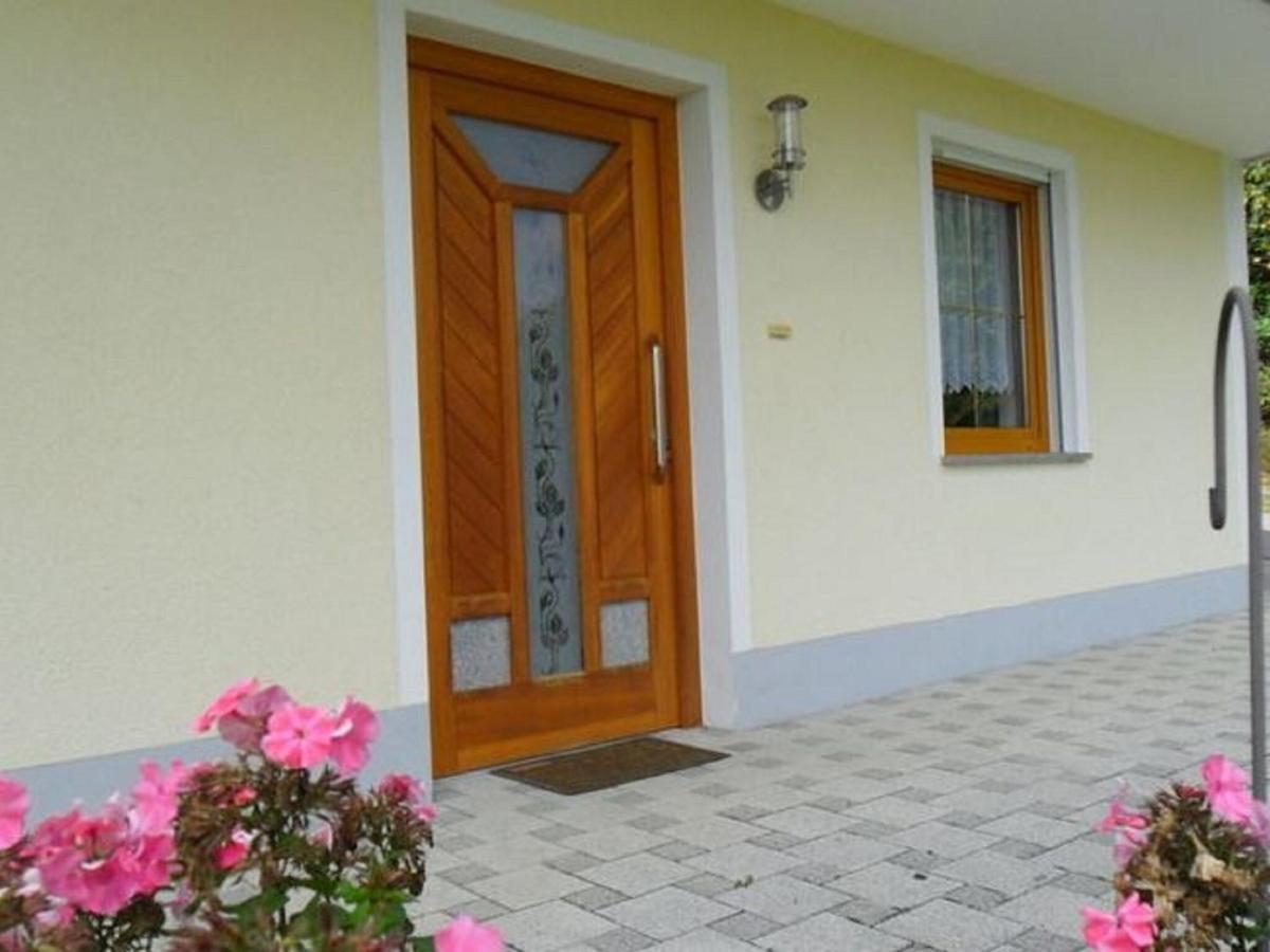 Flat With Swimming Pool In Prackenbach *